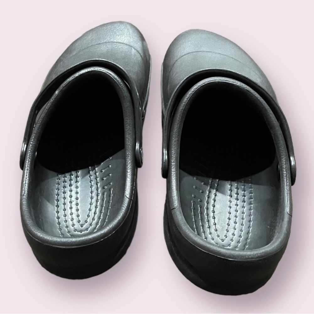 Crocs Bistro Clogs Slip Resistant Shoes, M/W 10/12, New Without Tags